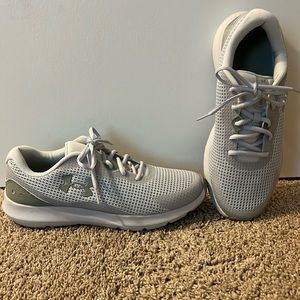 Women’s Under Armour shoes! Only worn ONE TIME